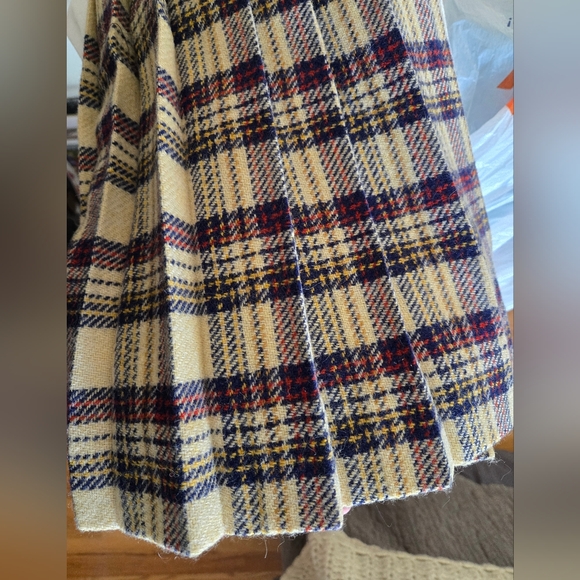 The Villager Vintage 100% Wool Pleated Wrap Skirt - Picture 7 of 11